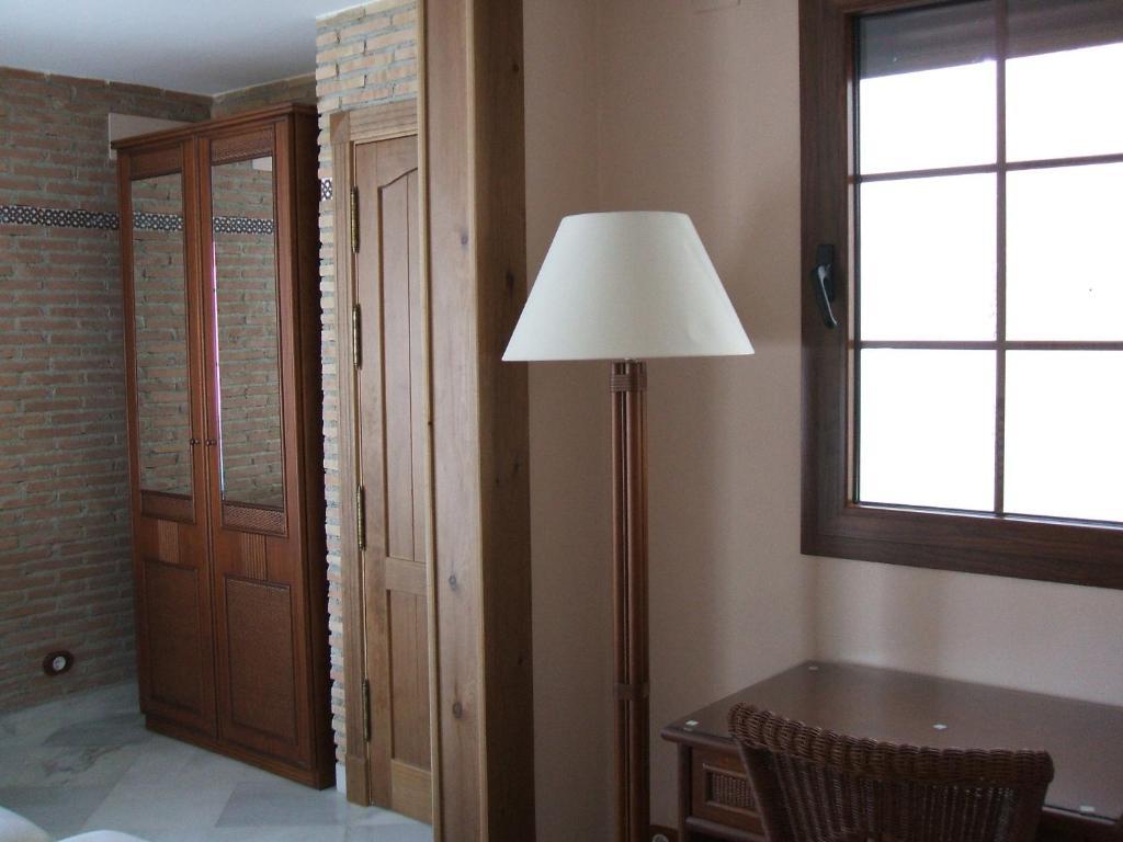 Apartamento Vivienda Turistica Arabeluj Güéjar Sierra Habitación foto